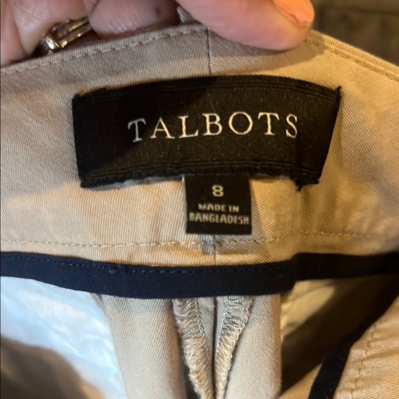 Talbot’s Women's Tan Bermuda Shorts size 8 - Picture 2 of 11